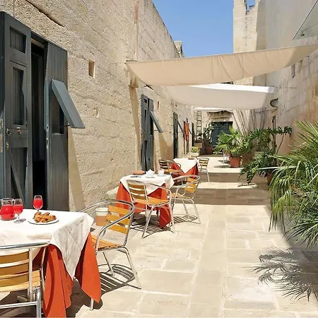 Ξενοδοχείο Corte Dei Francesi 4*