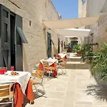 Ξενοδοχείο Corte Dei Francesi 4*