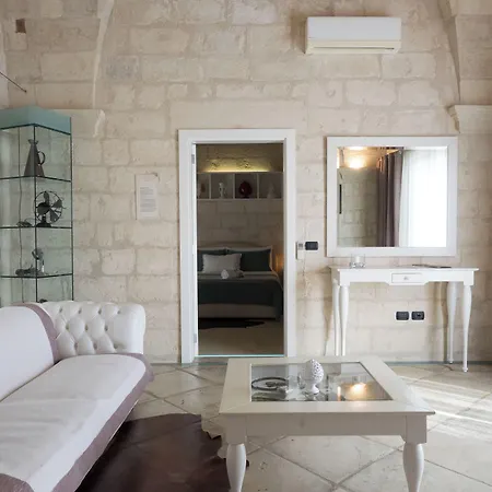 科尔特迪法兰切西酒店